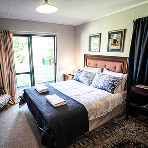 Rotherham CottageBedroom 300