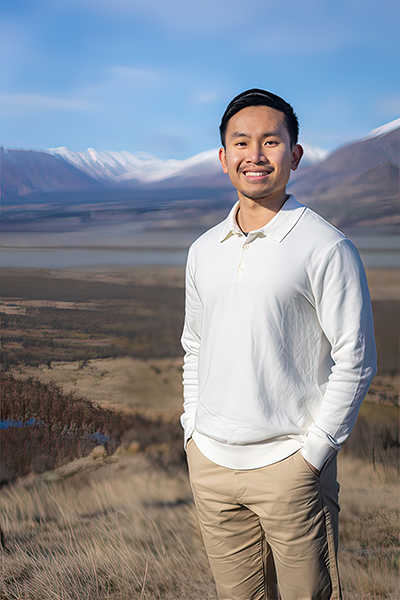 Daniel Tan 400x600