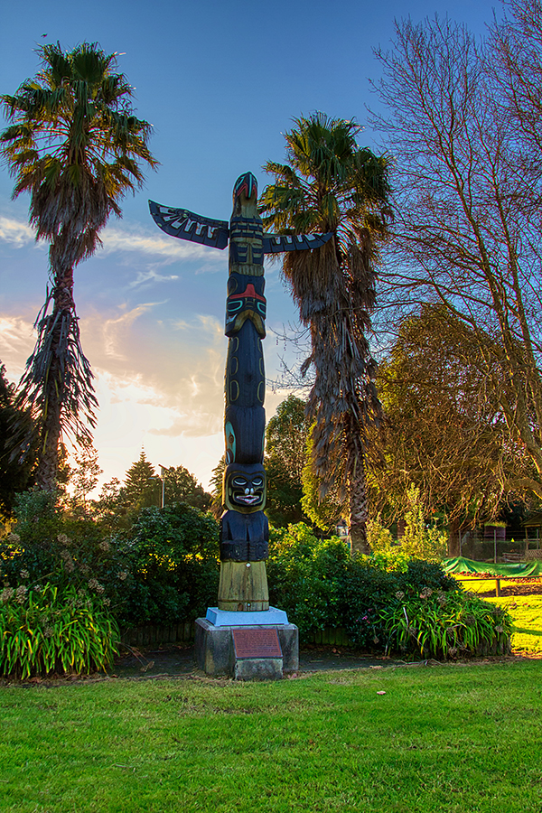 Gisborne i-SITE Totem Pole gift from Canada in 1969