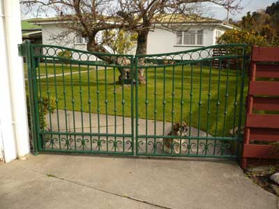 NZ Farm Green Gate 400300