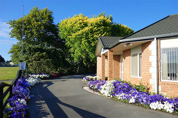 Northwood Motor Lodge Entrance 600