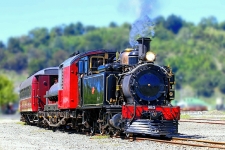 Wa165 Steam Train leaves Station 800c500