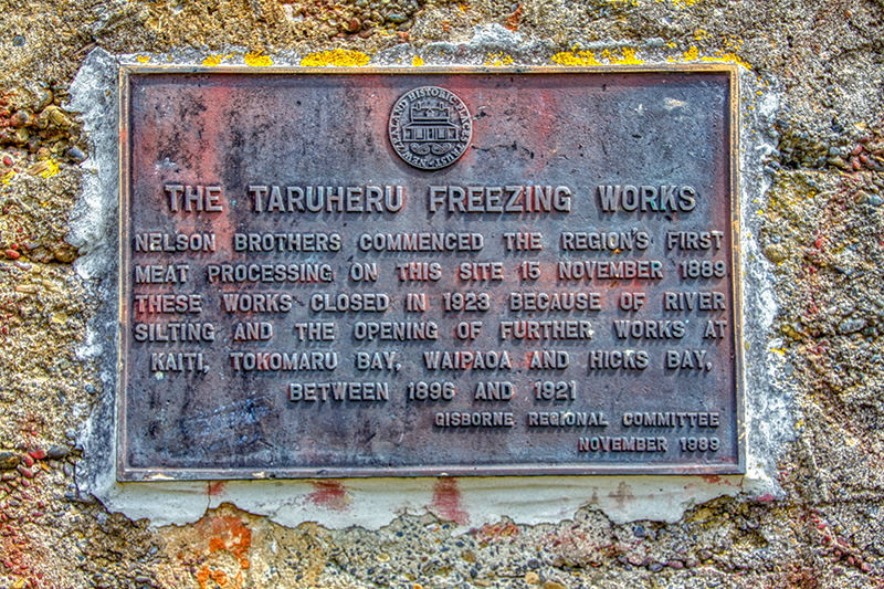 Taruheru Freezing Works Plaque 800x533