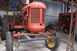 Tractor Pony 300x200